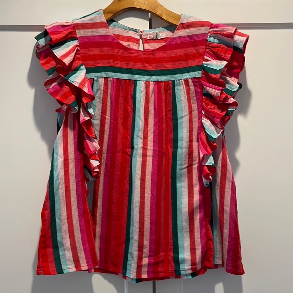 Excellent condition, authentic girl’s Crewcuts by J. Crew flutter sleeve shirt